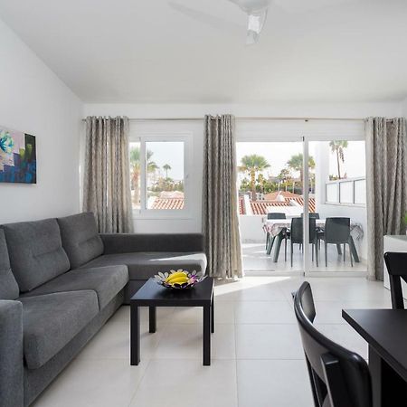 Apartment Eden Island Village Адехе Екстериор снимка