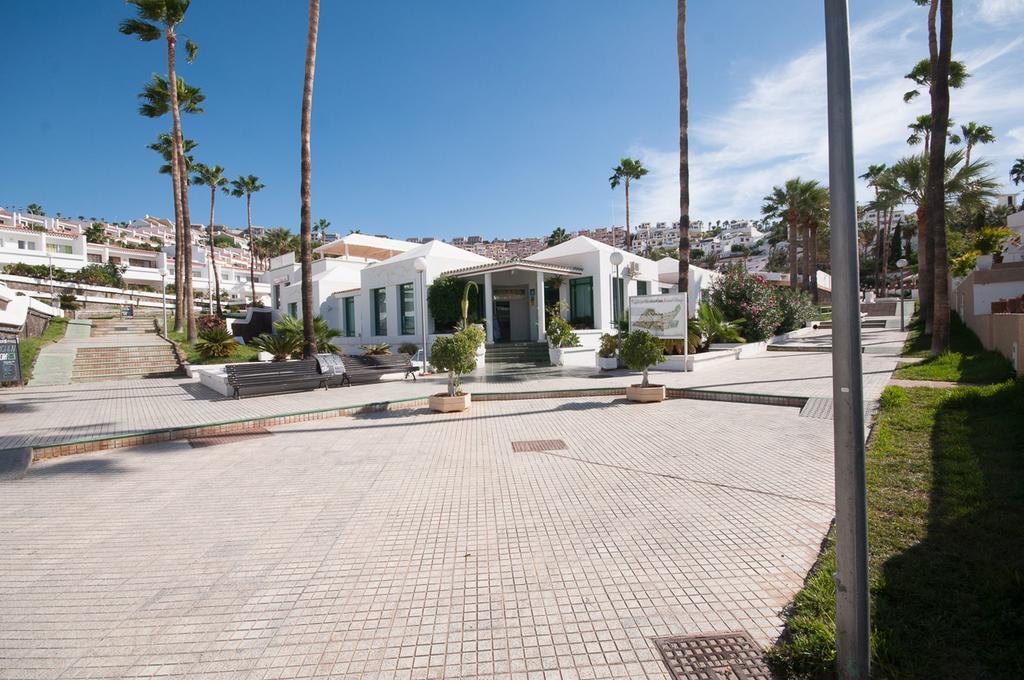 Apartment Eden Island Village Адехе Екстериор снимка
