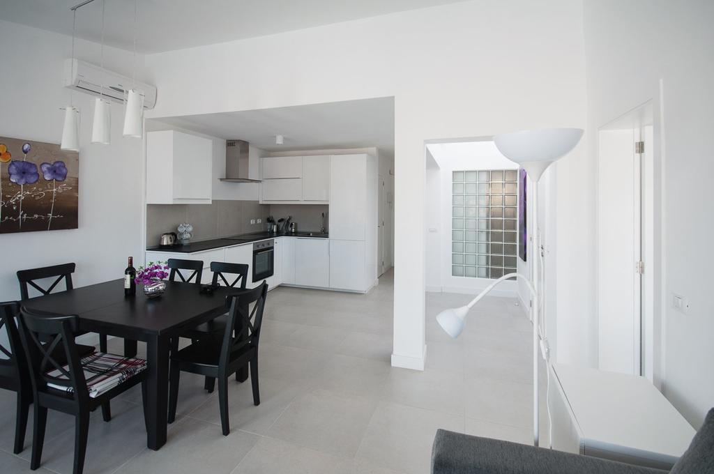 Apartment Eden Island Village Адехе Екстериор снимка