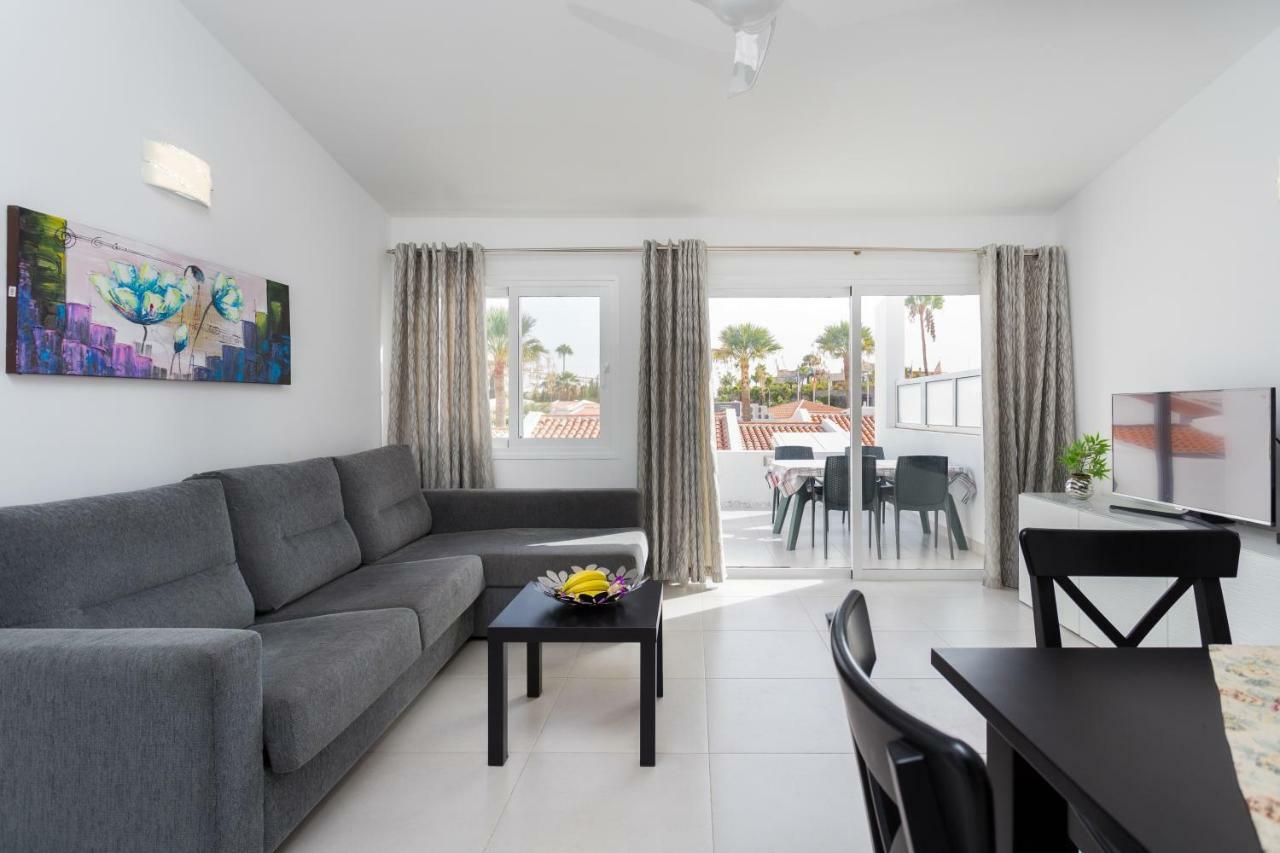 Apartment Eden Island Village Адехе Екстериор снимка