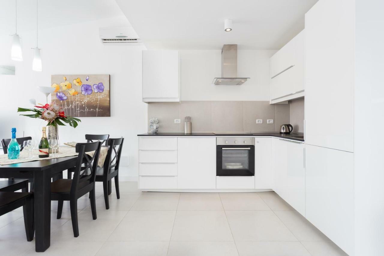 Apartment Eden Island Village Адехе Екстериор снимка
